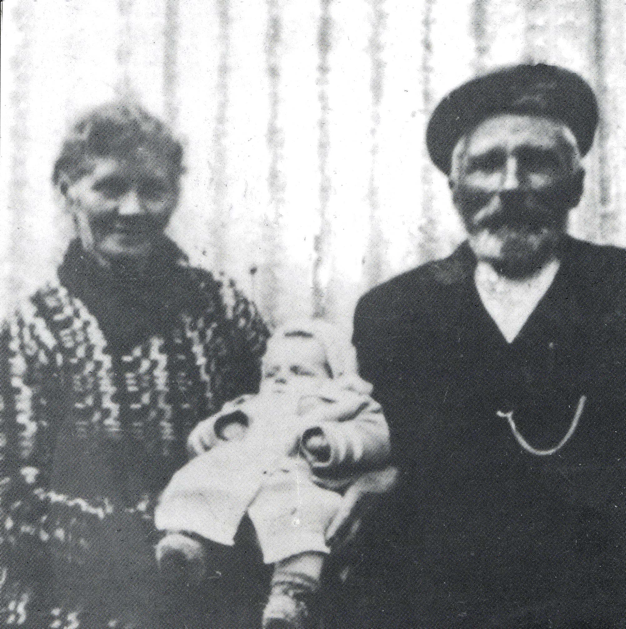 Sigríður Markúsdóttir og Guðmundur Guðmundsson ásamt fósturbarnabarni, Sigríði Brynjólfsdóttur. Myndin er tekin 1931.