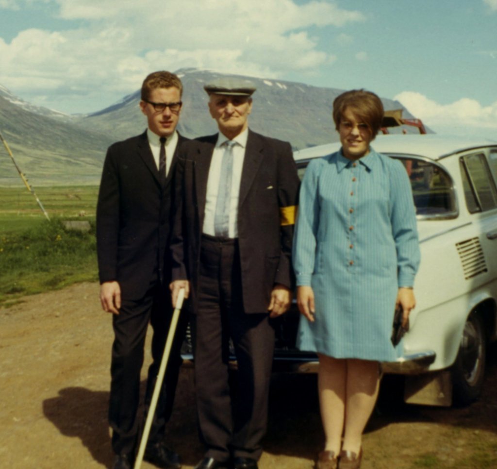 Í hlaði
