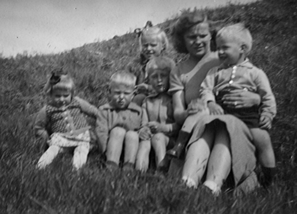 Henný með Garðshornsbörnin