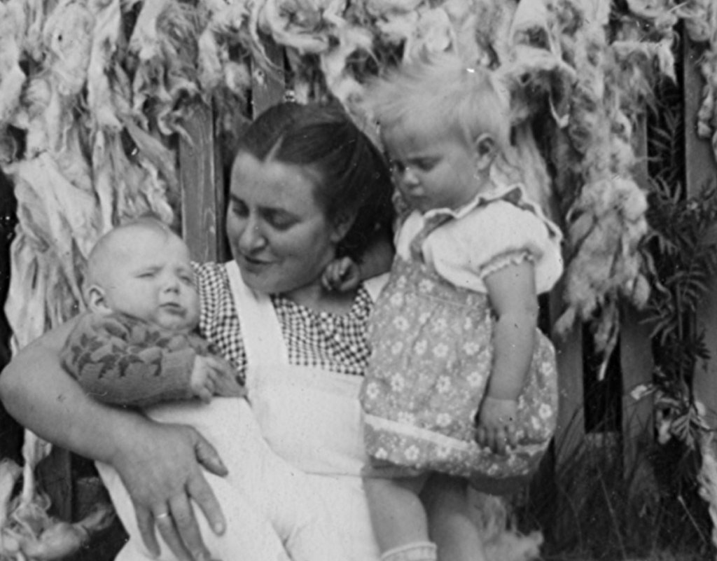 Mamma með Badda og Jónu