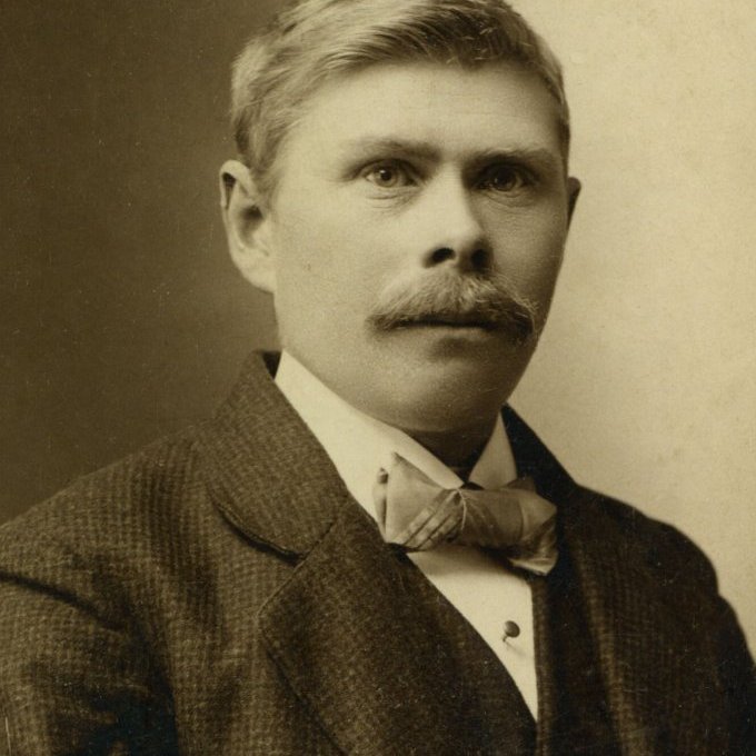 Árni H Jónsson 