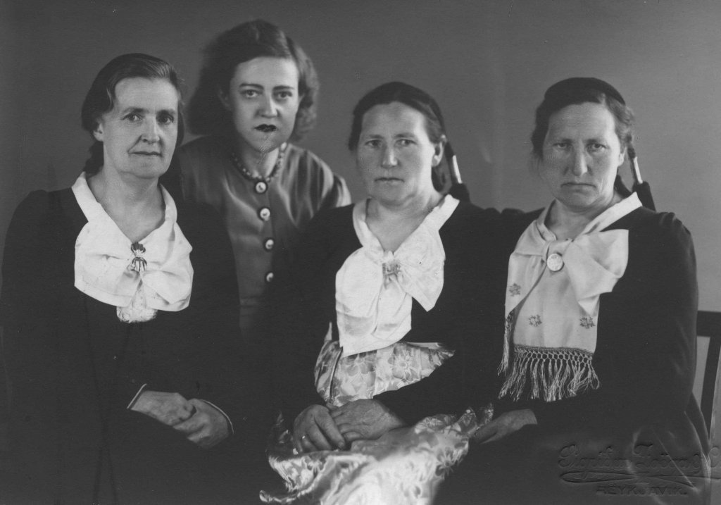 Alsystur og hálfsystir