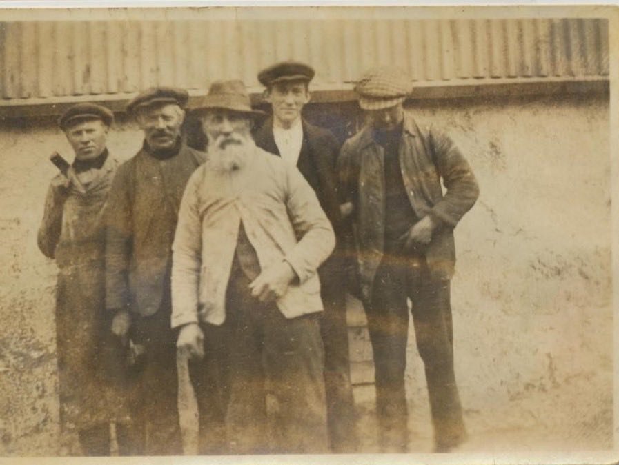 Jón beykir og vinnufélagar